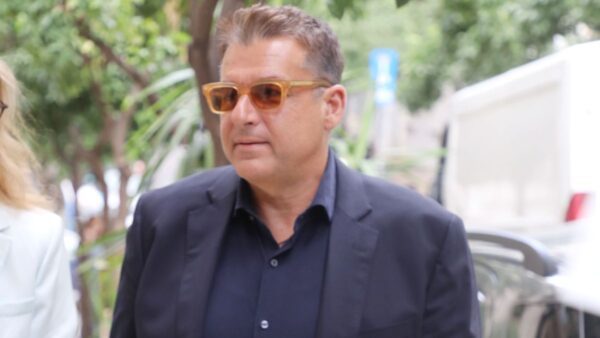 Ο Γιώργος Λιάγκας σε δημόσια έξοδό του