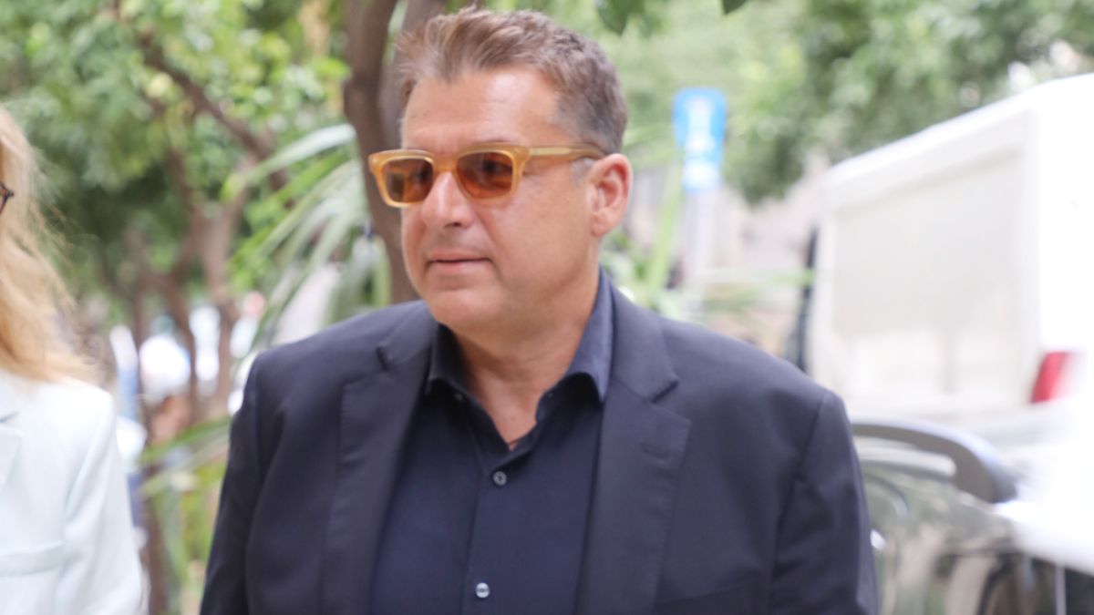 Ο Γιώργος Λιάγκας σε δημόσια έξοδό του