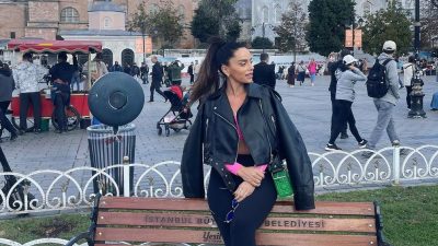 Η Μαρία Αντωνά με must-have μπότες στην Κωνσταντινούπολη