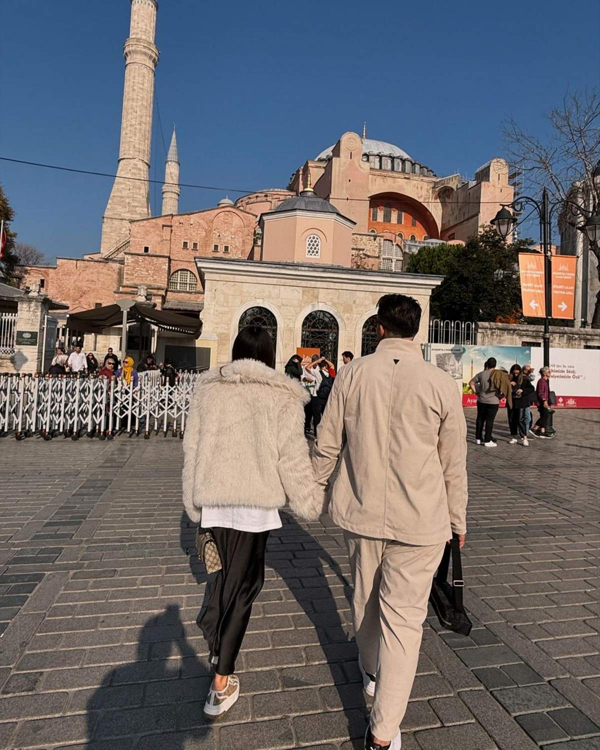 Μαριαλένα Ρουμελιώτη και Σάκης Κατσούλης στην Κωνσταντινούπολη