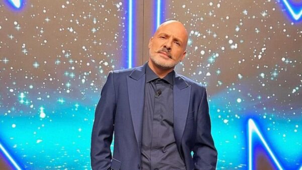 ο Νίκος Μουτσινάς στο πλατό του ΝΜ Βραδιάτικα