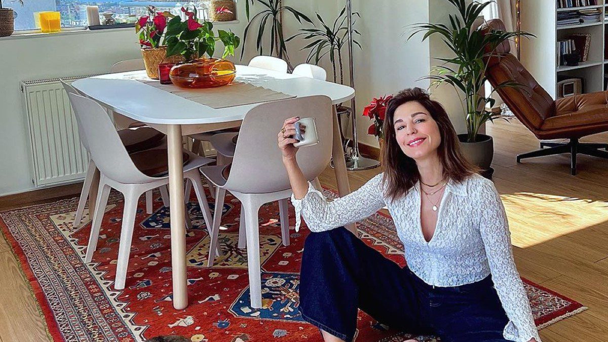 Η Κατερίνα Παπουτσάκη στο σπίτι της