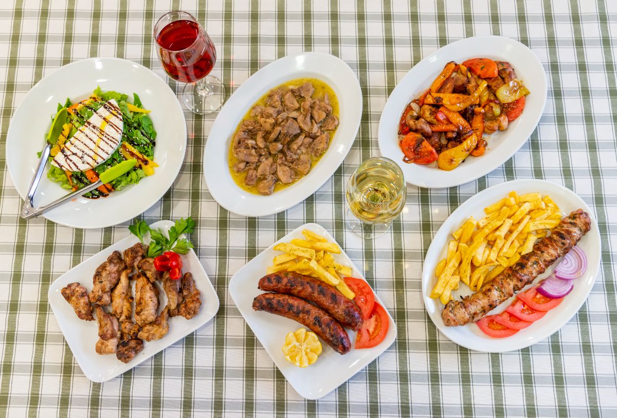 Ουζερί Βασίλης: Το σημείο συνάντησης των καλοφαγάδων στα Τρίκαλα