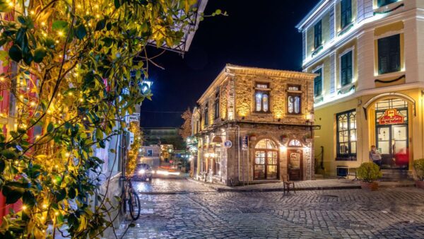 Γιορτινή ατμόσφαιρα στην παλιά πόλη της Ξάνθης