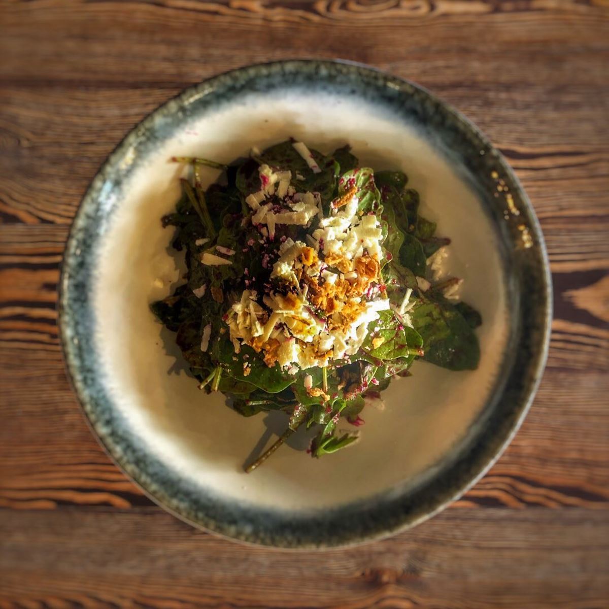 σαλάτα ρόδι  στην Ταβέρνα Καλύβα Παλαιός Άγιος Αθανάσιος