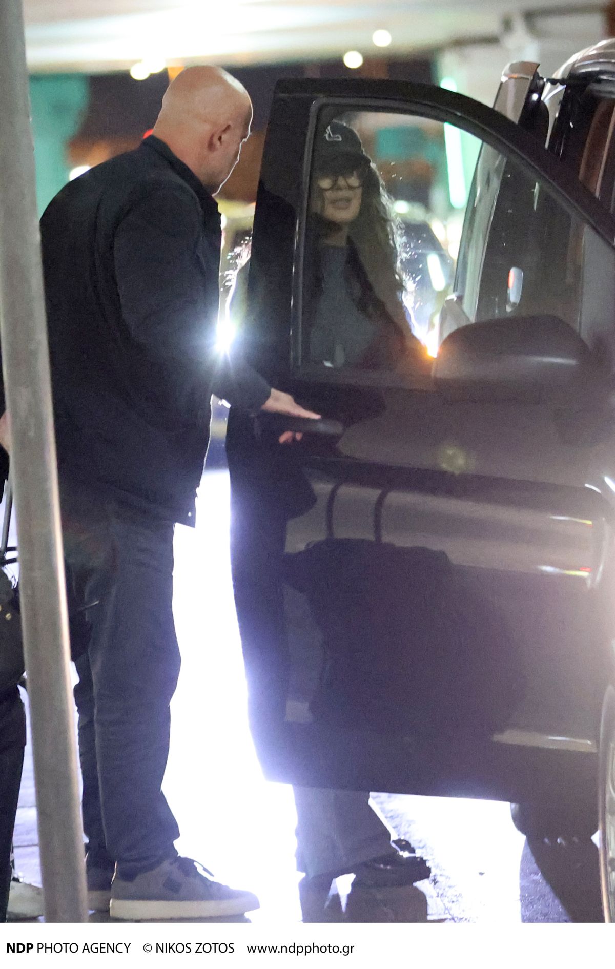 Η Salma Hayek στο αεροδρόμιο Ελευθέριος Βενιζέλος.