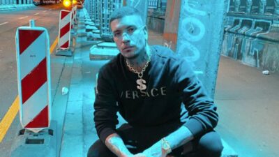 Ο Σνικ σε δρόμο της Κολωνιας