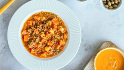 Συνταγή για φακές από την Αργυρώ Μπαρμπαρίγου.