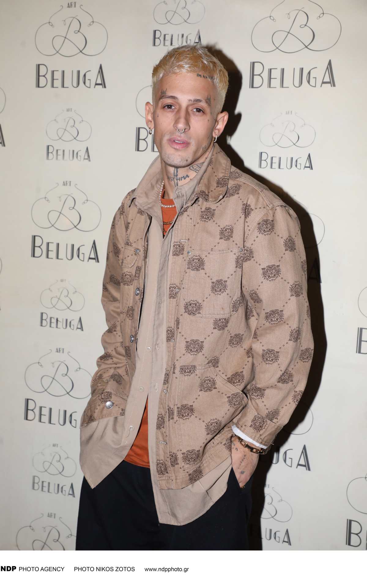 Ο Τάσος Ξιάρχο σε βραδινή έξοδο. 