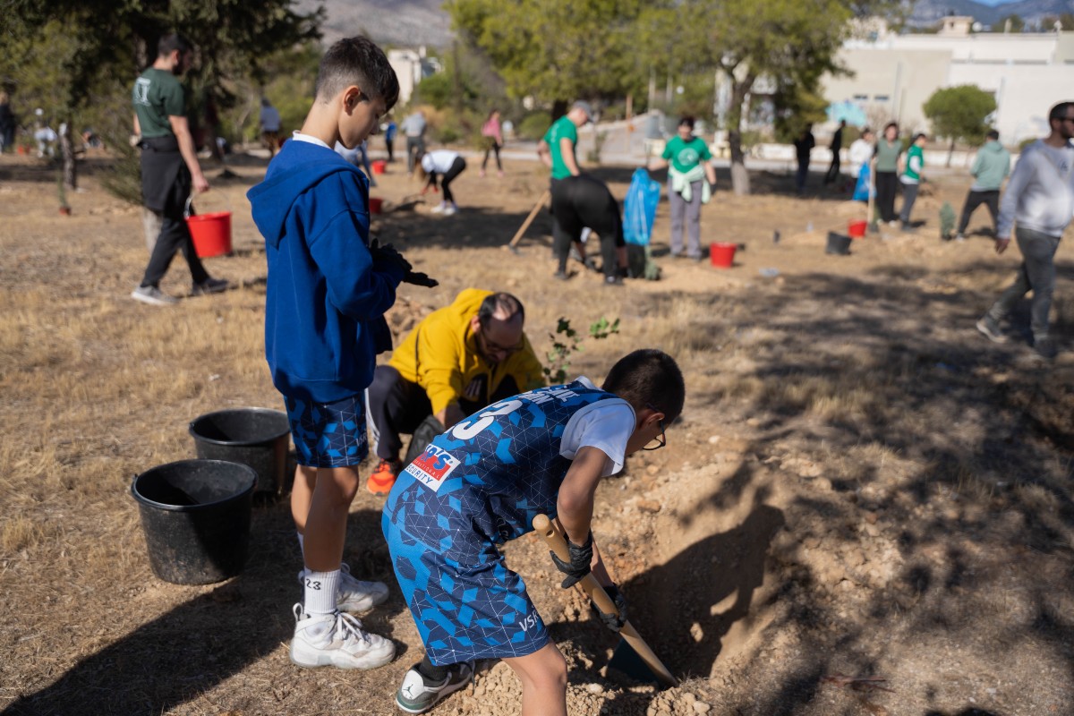 Ο πλανήτης μας χρειάζεται: Το φυσικό μεταλλικό νερό Βίκος φύτεψε 1.000 δενδρύλλια στην 5η Πανελλήνια Εθελοντική Φύτευση της We4all