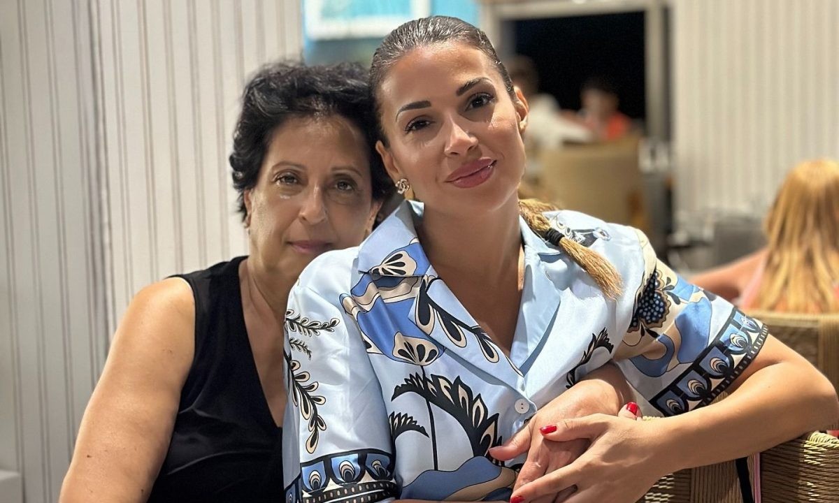 Η Ελένη Χατζίδου με τη μαμά της