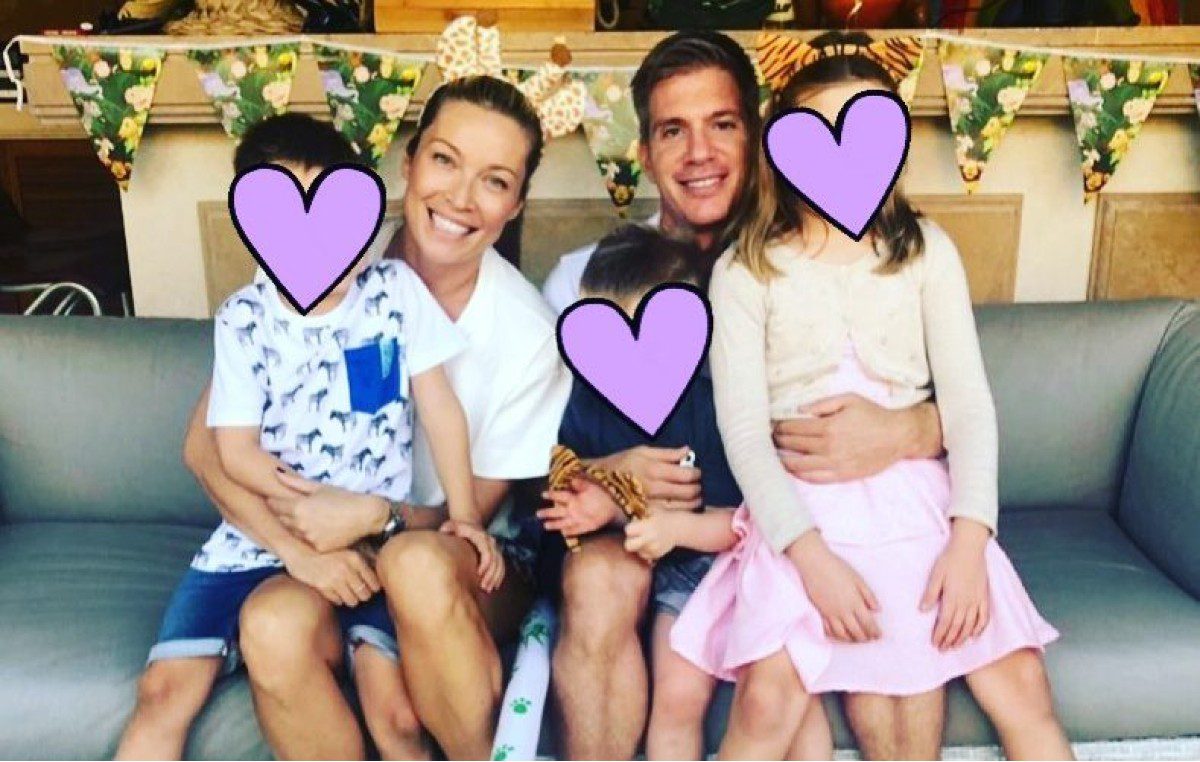 Η Χρουσαλά και ο Πατίτσας με τα παιδιά τους