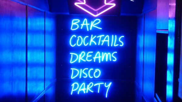 Επιγραφή κλαμπ