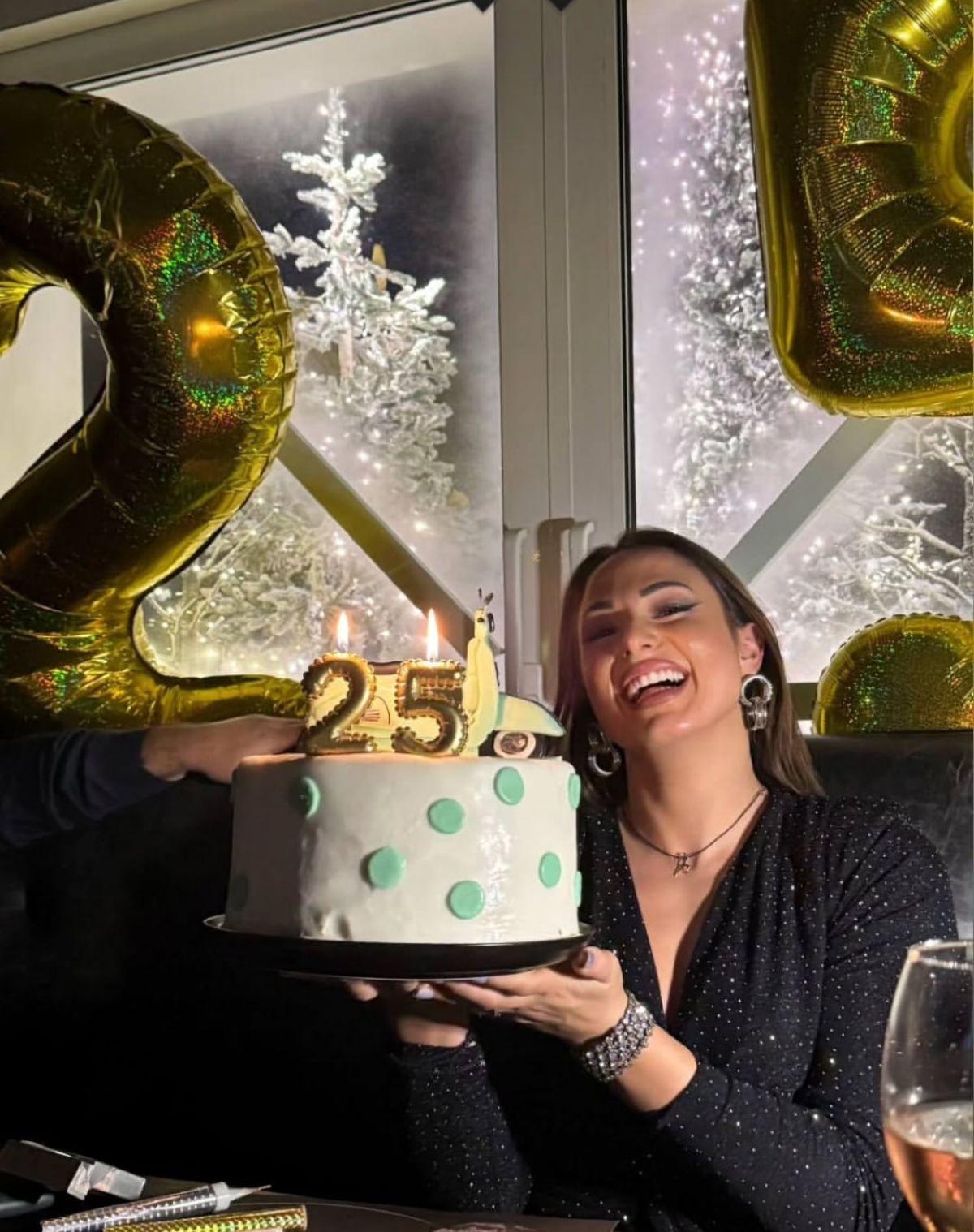 Ασημίνα Χατζηανδρέου: Γενέθλια αγκαλιά με τον Δάντη