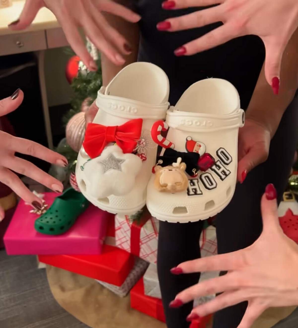 πρωτότυπα δώρα crocs από τη favela