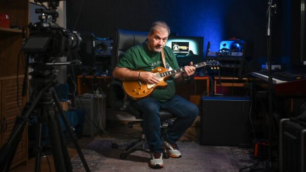 Δημήτρης Σταρόβας