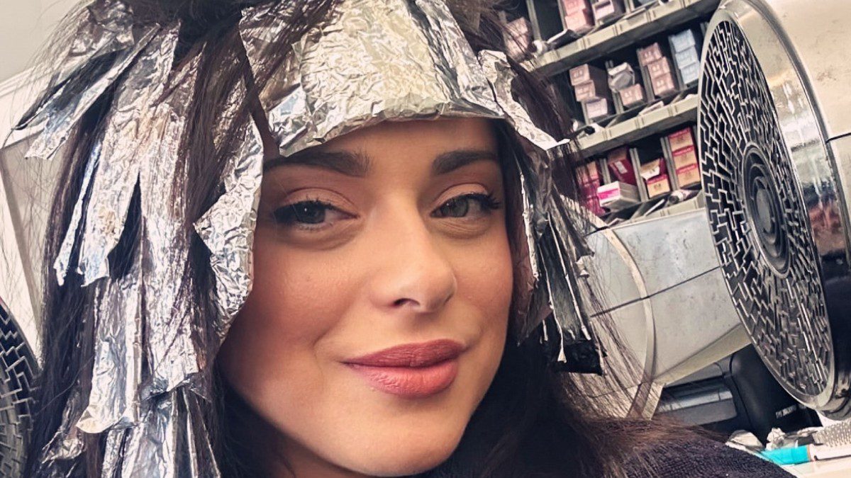 Η Ευαγγελία Συριοπούλου στο κομμωτήριο