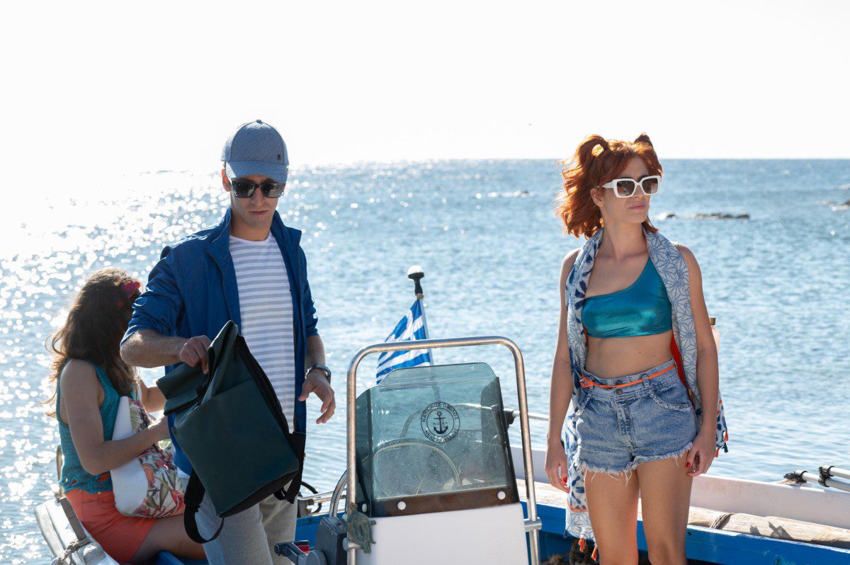 Γκαλ Ρομπίσα και Ελπίδα Νικολάου στα γυρίσματα Hotel Elvira