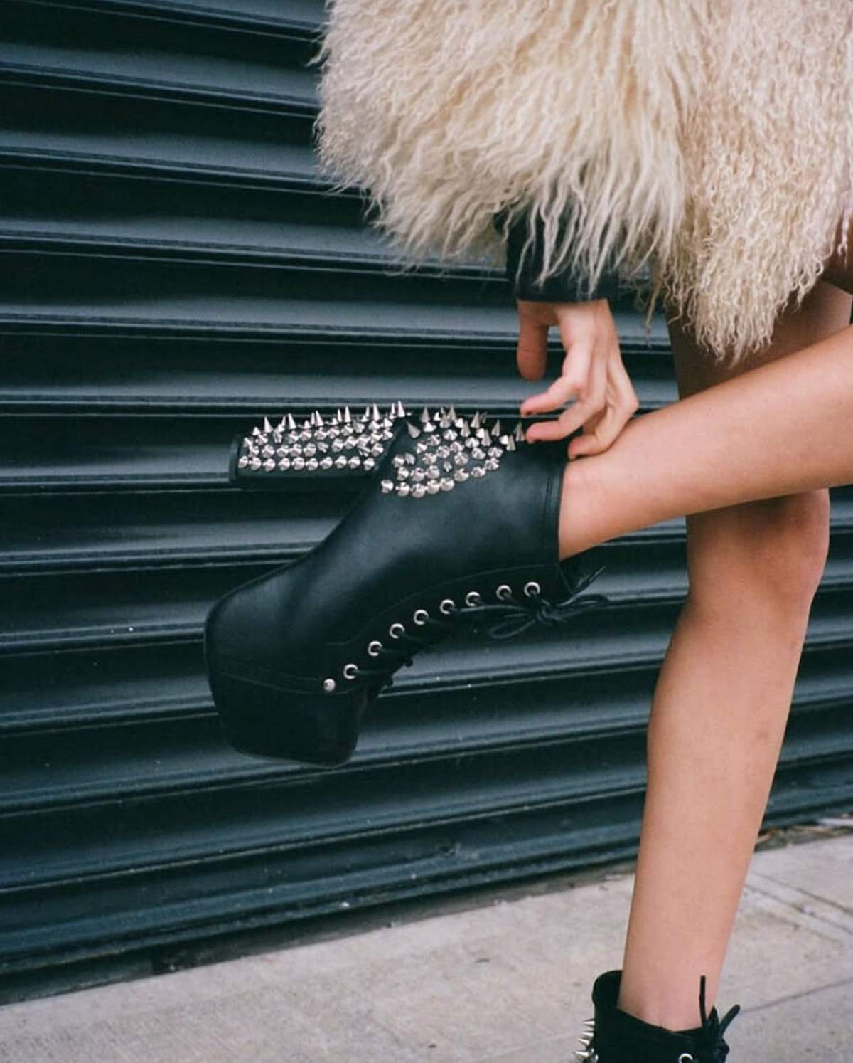 Πρωτότυπα δώρα jeffrey campbell favela