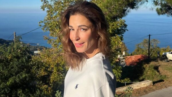 Κατερίνα Παπουτσάκη: Ανέβασε την πρώτη φωτογραφία με τον Θάνο Χατζόπουλο – Ο έρωτας της χτύπησε την πόρτα