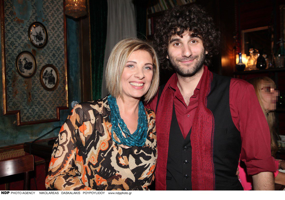 Η Μαρία Παναγοπούλου με τον γιο της