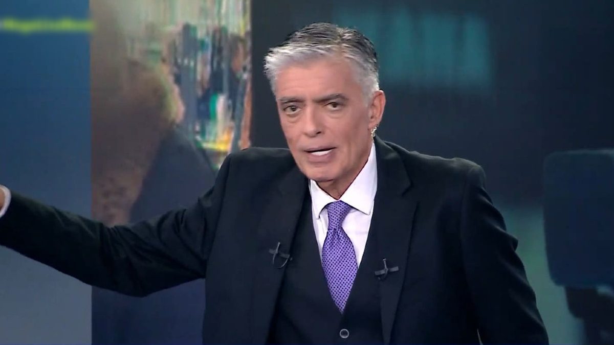 Τα είπε χύμα ο Νίκος Ευαγγελάτος: «Ένας βαριά προβληματικός άνθρωπος, που είχε προνομιακή θέση στη Βουλή»