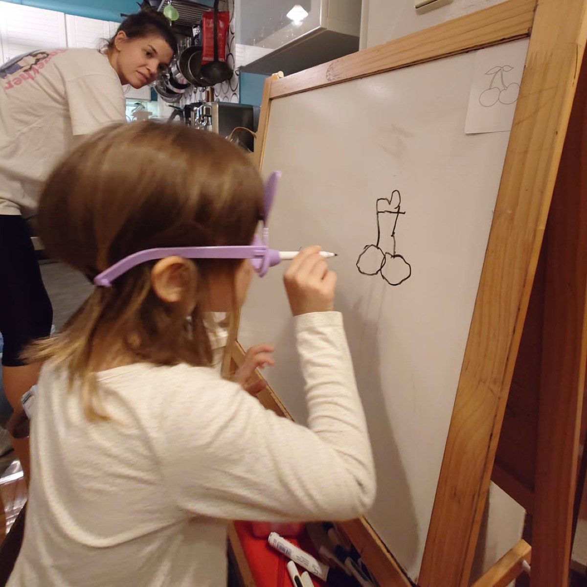 Τα κεράσια που ζωγράφισε η κόρη του Σωτήρη Κοντιζά