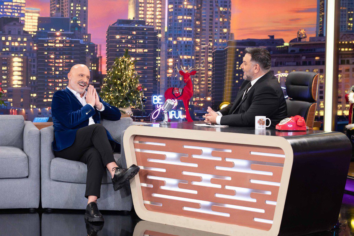 Ο Νίκος Μουτσινάς στο The 2Night Show
