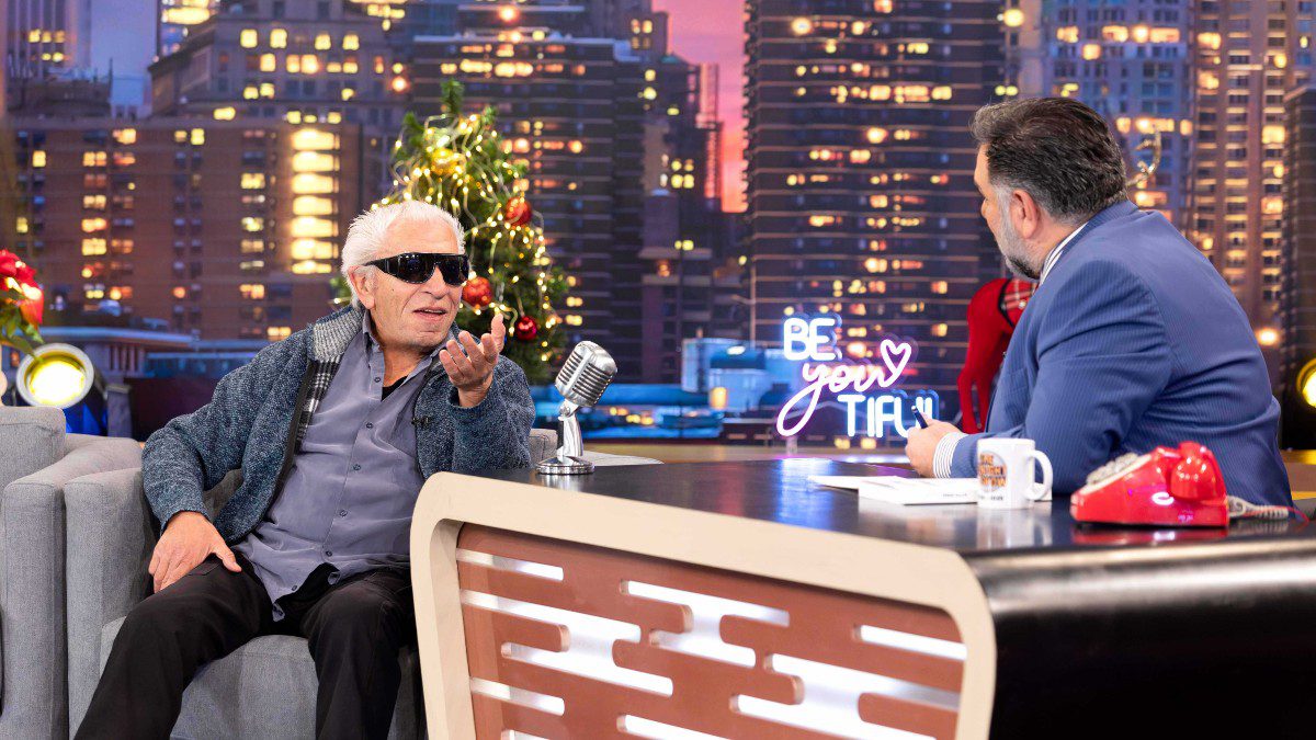 Ο Τάσος Μπουγάς στο The 2Night Show