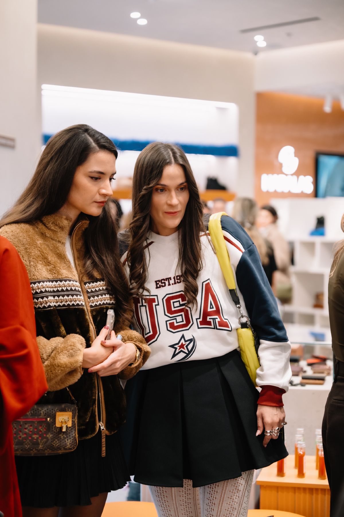 Η UGG παρουσιάζει την συλλογή New Heights στο ολοκαίνουργιο κατάστημα Haralas στο River West