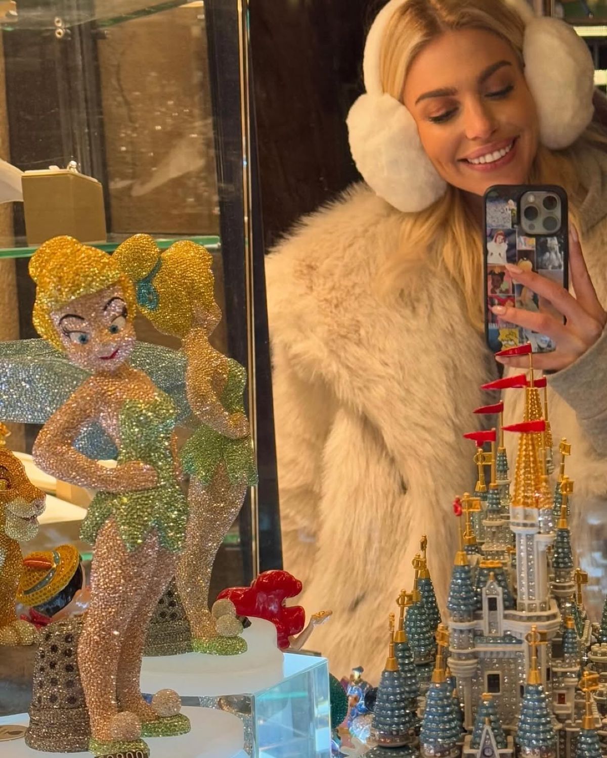 H Βάλια Χατζηθεοδώρου στην Disneyland