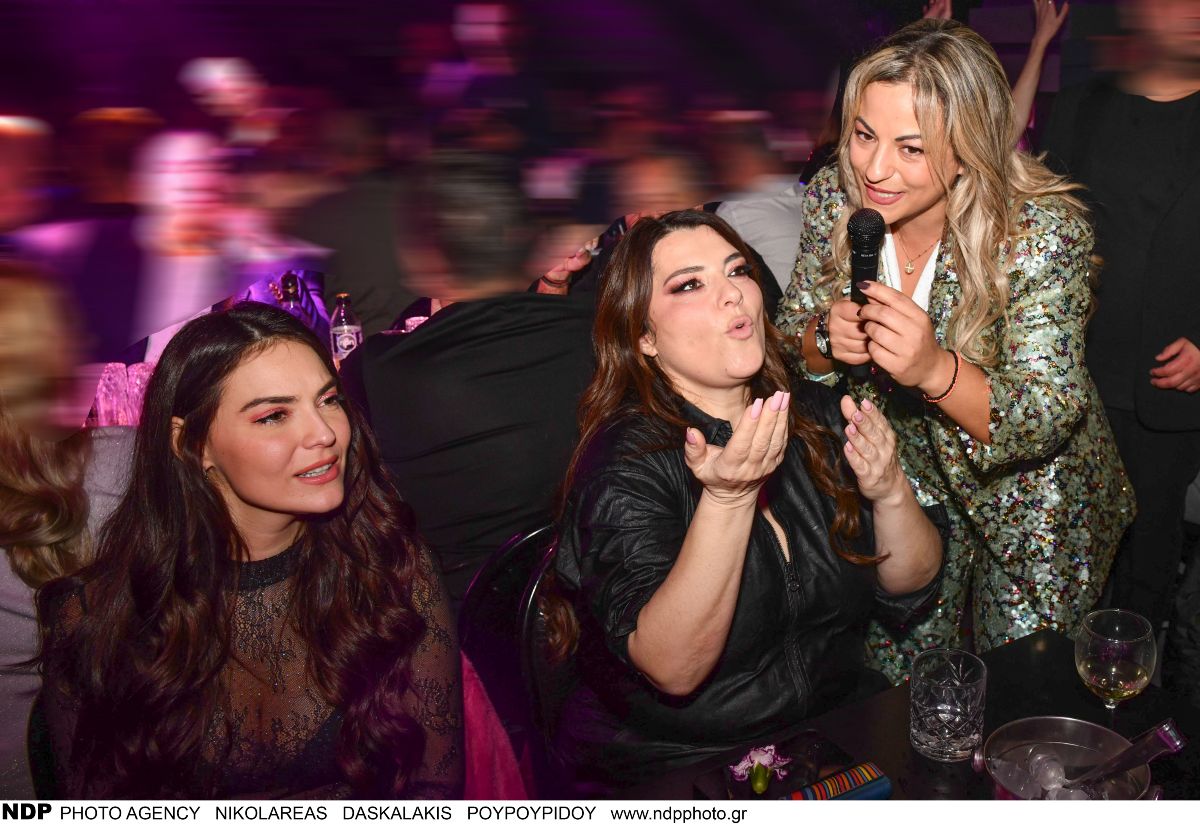 Η Βρισηίδα Ανδριώτου με την Κατερίνα Ζαρίφη 