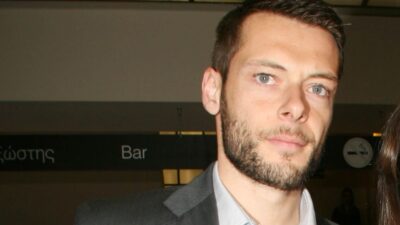 Ο Αλέξανδρος Τσόρβας σε βραδινή έξοδο.