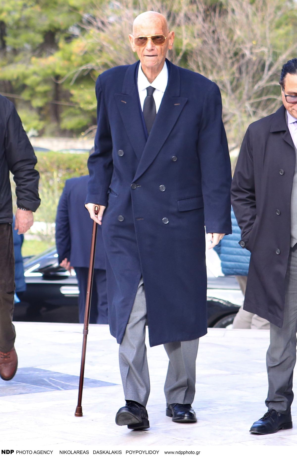 Ο Αντώνης Αντωνιάδης στην κηδεία του Νίκου Σαργκάνη