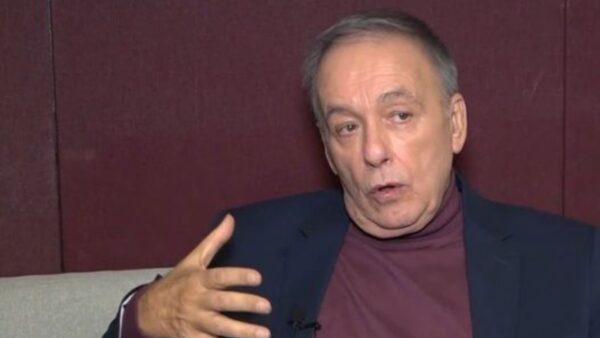 Ο Ανδρέας Μικρούτσικος μιλάει για τον αδερφό του Θάνο