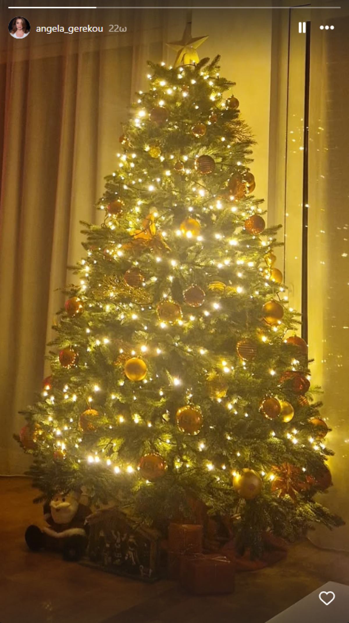 Το χριστουγεννιάτικο δέντρο της Άντζελας Γκερέκου