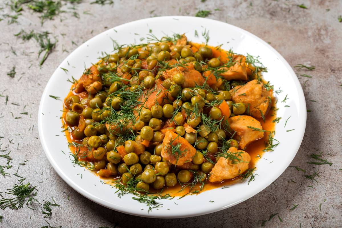 Εύκολο μεσημεριανό αρακάς κοκκινιστός