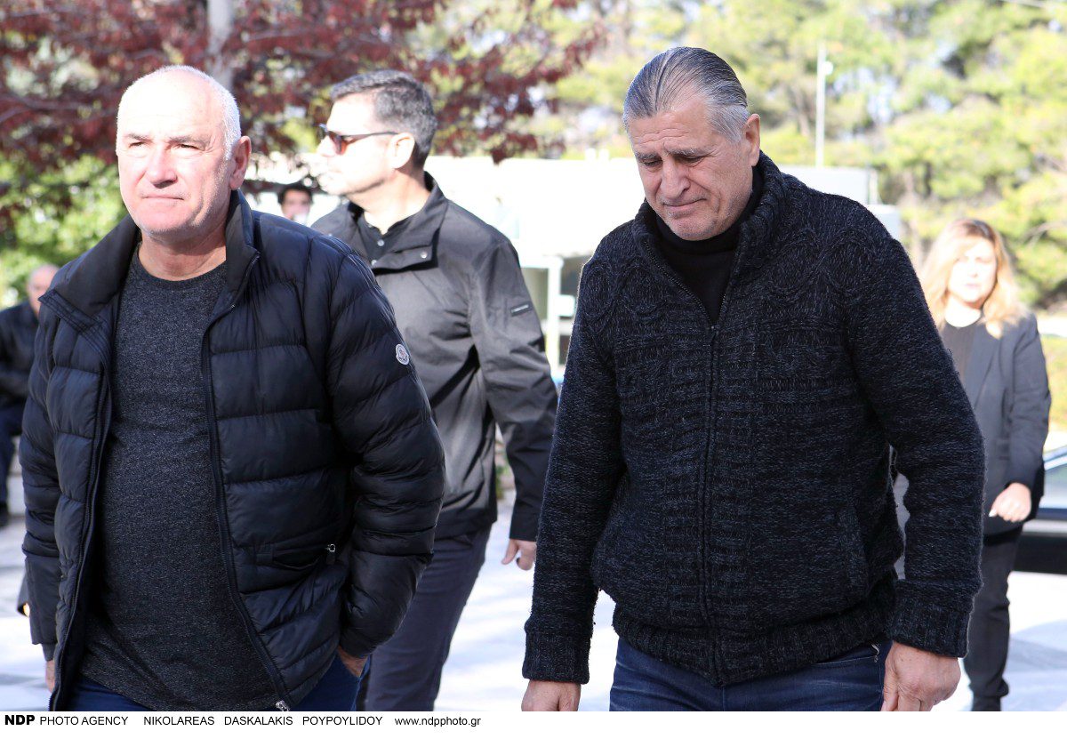 Εικόνες από την κηδεία του Σαργκάνη