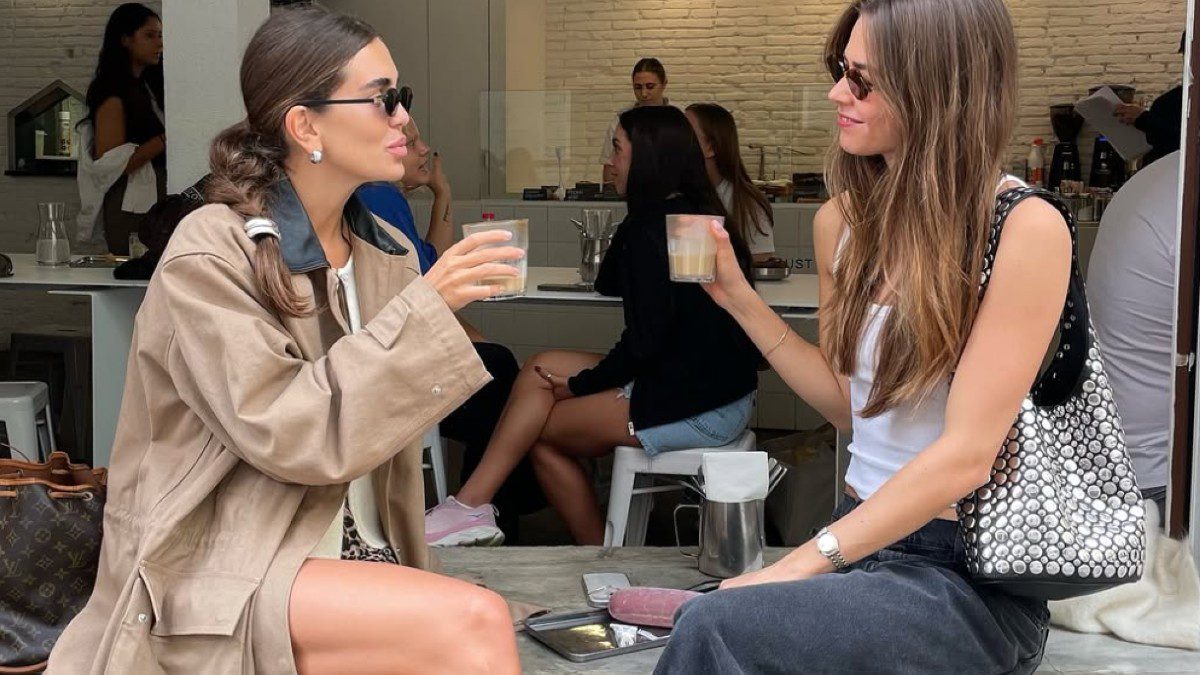 Τα fashion items που φοράνε οι κομψές Γαλλίδες