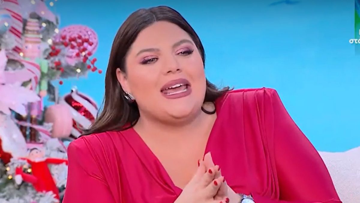 Η Δανάη Μπάρκα στο πλατό του mega