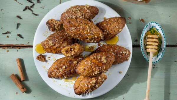 Γεμιστά μελομακάρονα