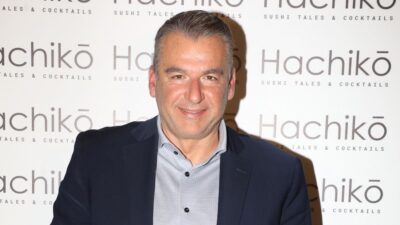 Ο Γιώργος Λιάγκας σε κοσμικό event.