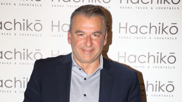 Ο Γιώργος Λιάγκας σε κοσμικό event.