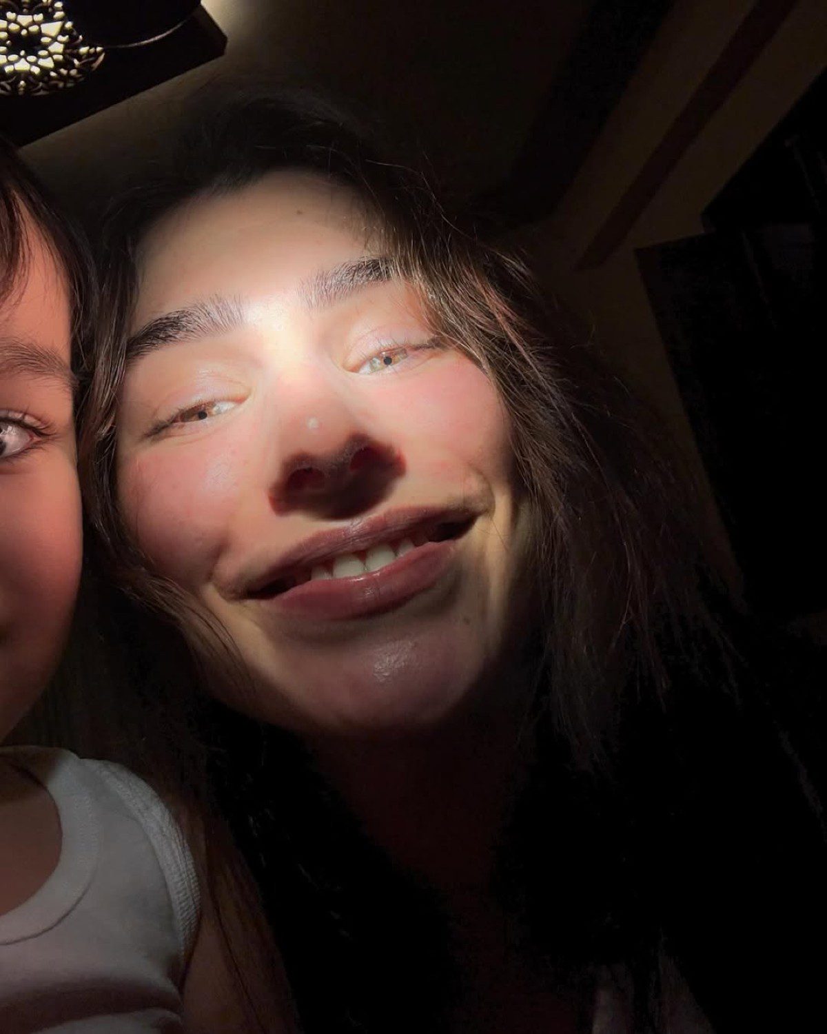 Το φωτογραφικό άλμπουμ της Μιχαλοπούλου από το Μέτσοβο με τον γιο της