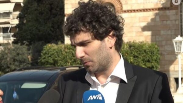 Ο γιος του Κώστα Χαρδαβέλλα