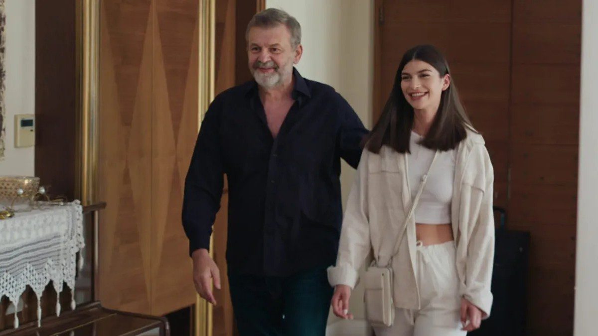 Γη της ελιάς κόρη Τζον