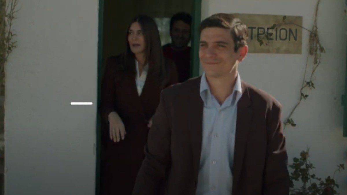 Ο Χάρης και η Ειρήνη στην σειρά Η Παραλία.