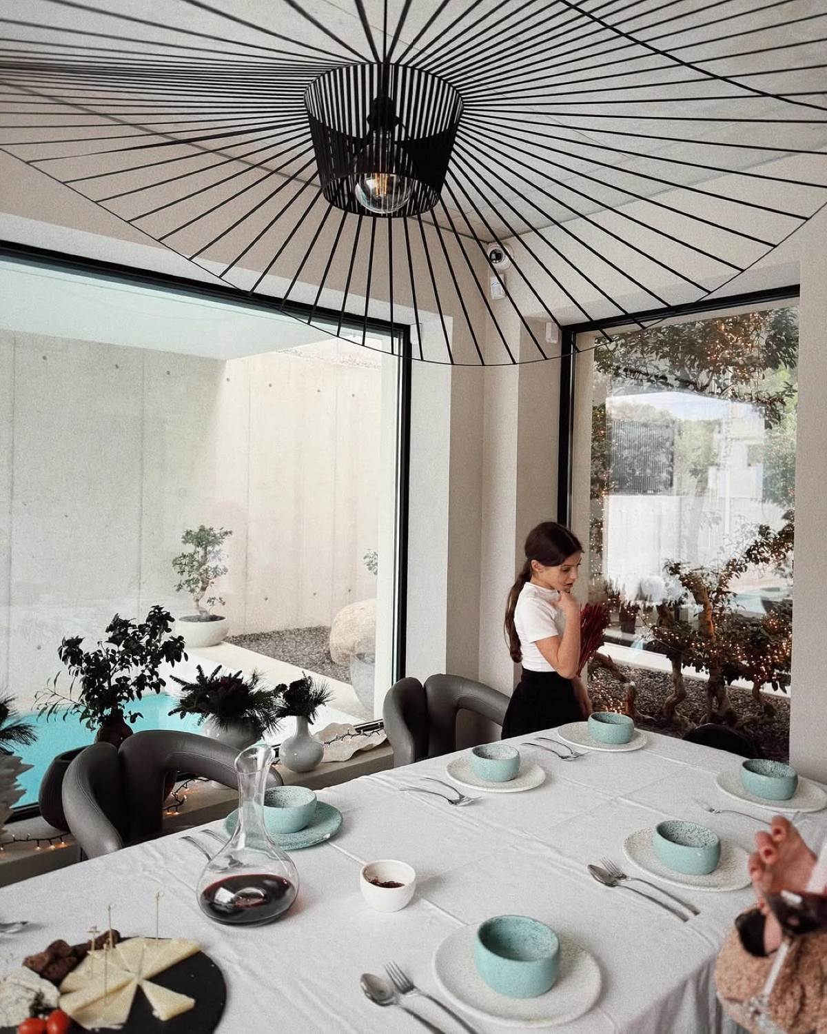 Το χριστουγεννιάτικο τραπέζι στο σπίτι του Γιώργου Καράβα