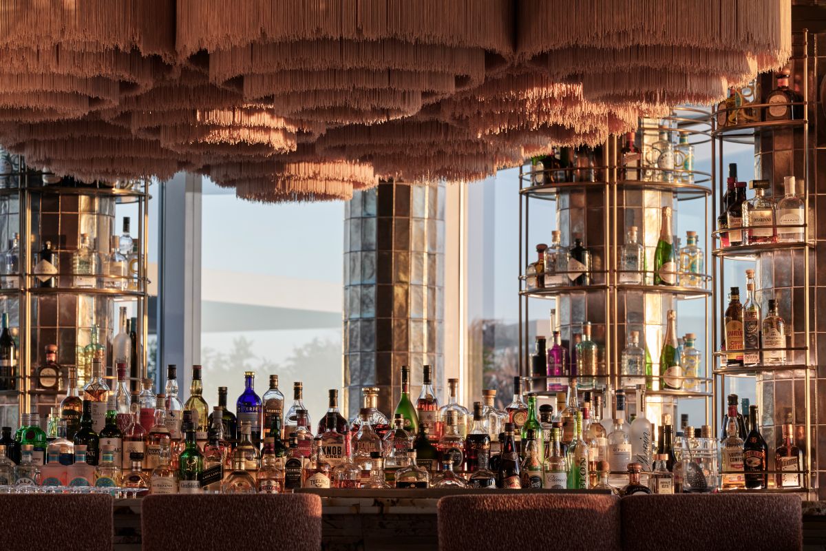 πρωτοχρονιάτικο ρεβεγιόν με ατμοσφαιριική διάθεση και υψηλή γαστρονομία