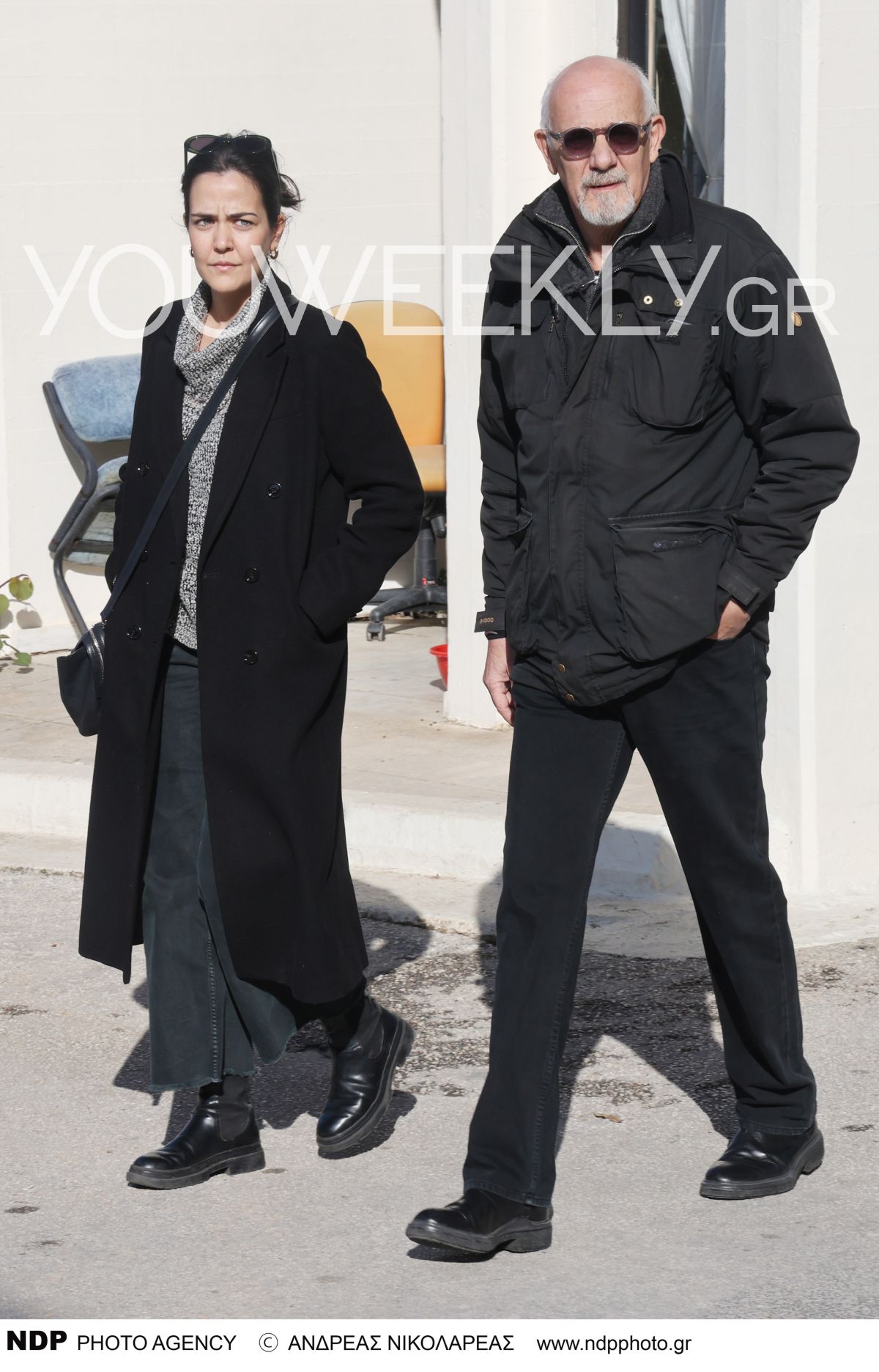 Ο Κιμούλης με την κόρη του στην κηδεία του Γεωργουσόπουλου